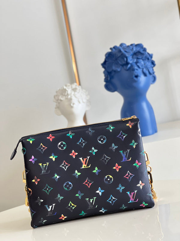 Alice Bags- Louis Vuittons  - 16347