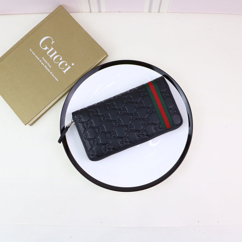 Gucci   Luxury Bags  960