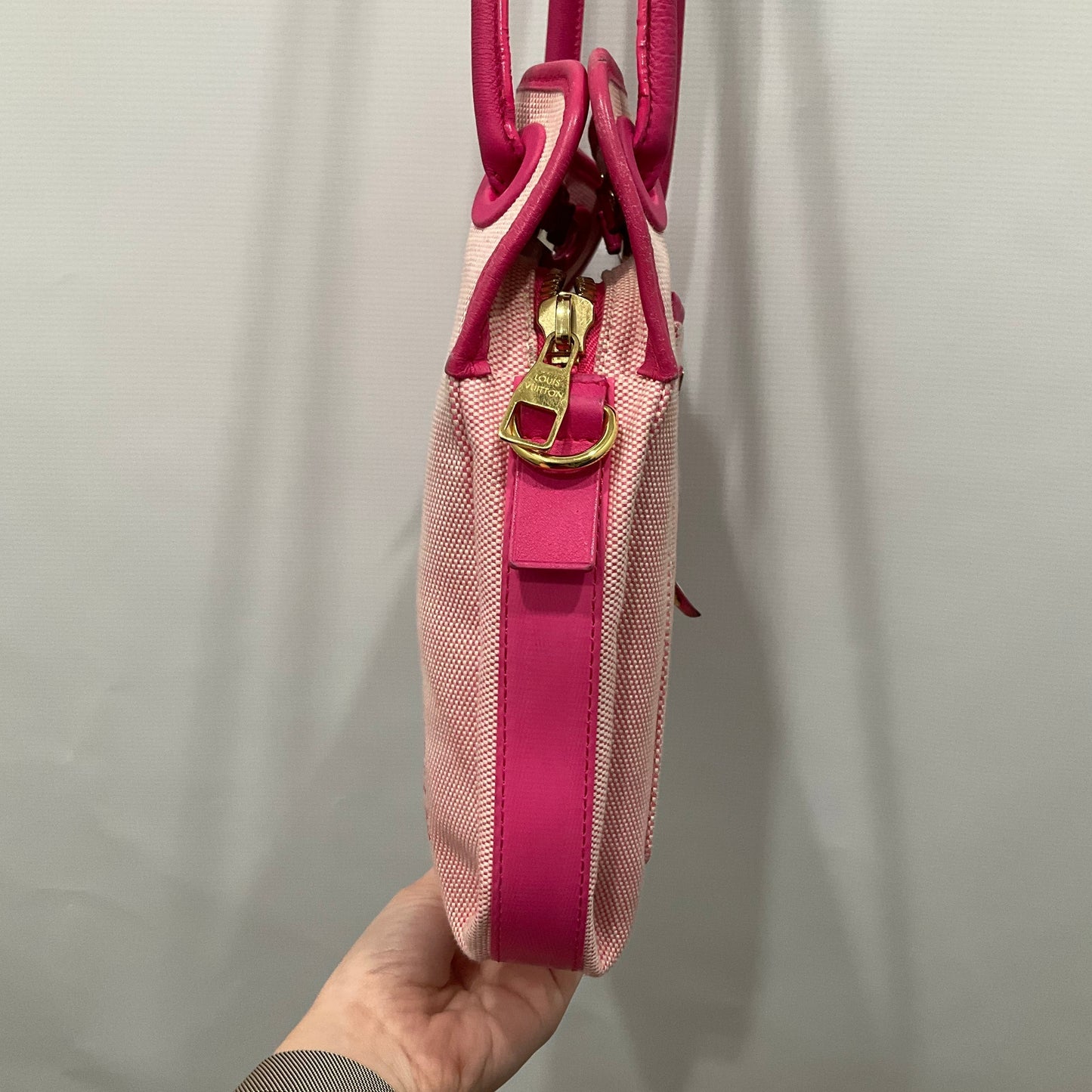 HandBag Luxury Designer Louis Vuitton, Size Small