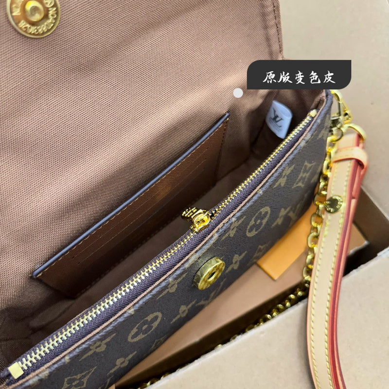Alice Bags- Louis Vuittons  - 15904