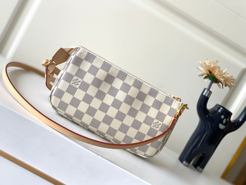 Alice Bags- Louis Vuittons  - 16295