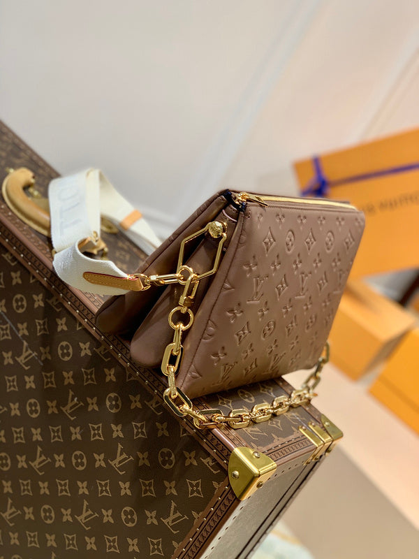 Alice Bags- Louis Vuittons  - 16338