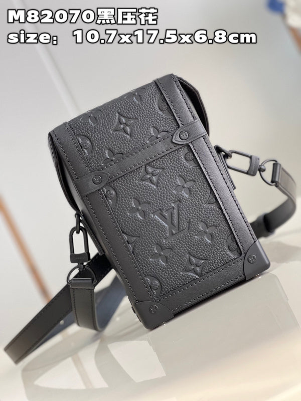 Alice Bags- Louis Vuittons  - 15865