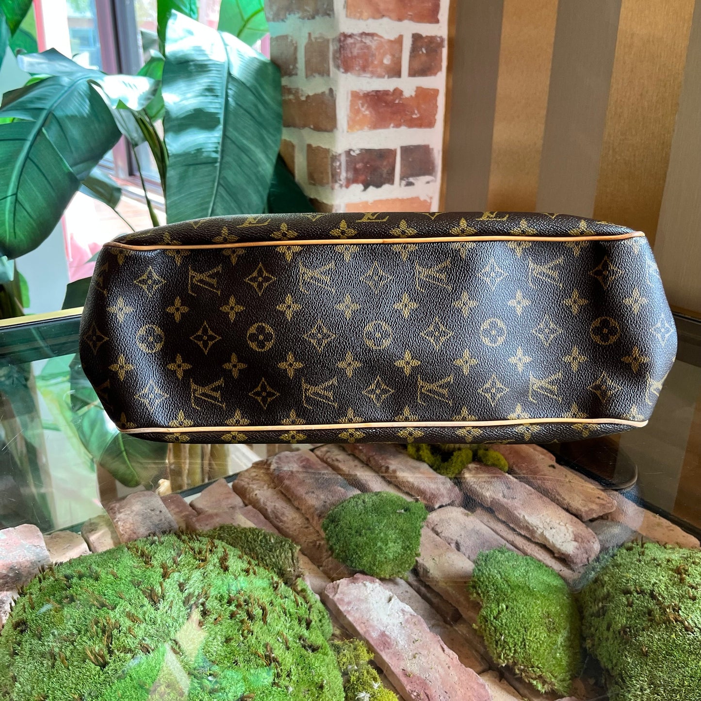 LOUIS VUITTON Batignolles Horizontal Brown Monogram Canvas Tote Bag
