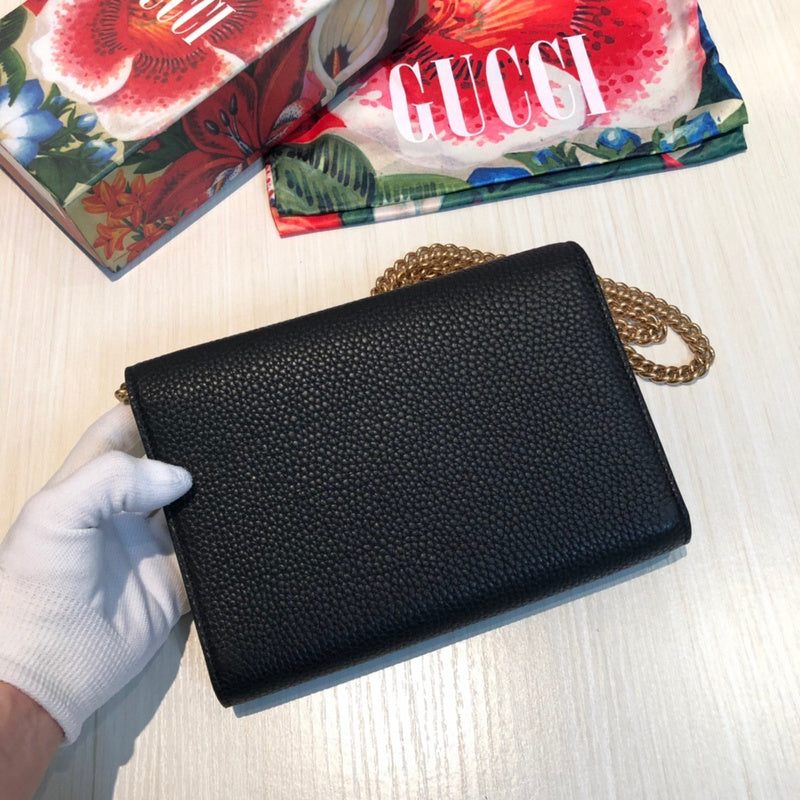 Gucci   Luxury Bags  957