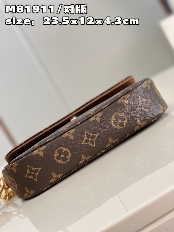 Alice Bags- Louis Vuittons  - 15897