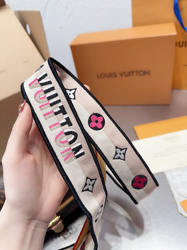 Alice Bags - Louis Vuittons  - 15119