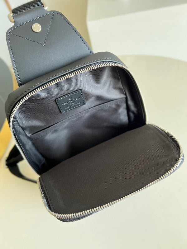 Alice Bags- Louis Vuittons  - 16259