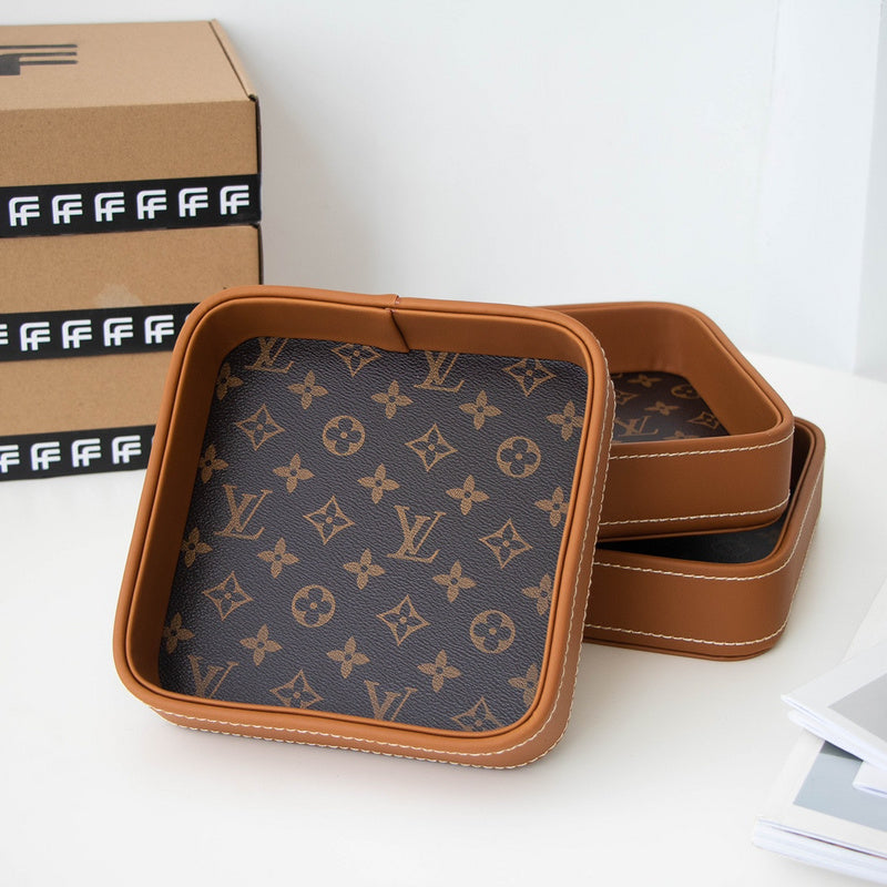 Alice Bags- Louis Vuittons  - 16091
