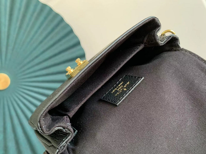 Alice bags- Louis Vuittons  - 16771