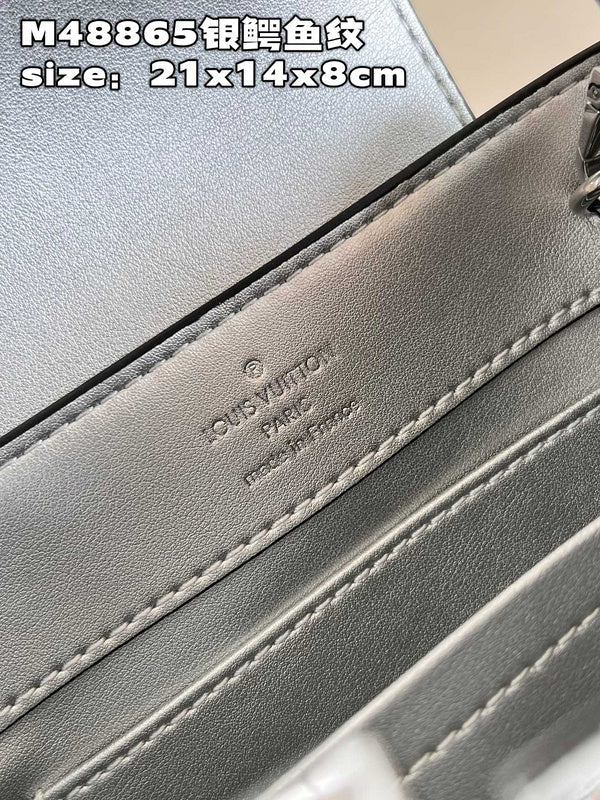 Alice Bags- Louis Vuittons  - 15864