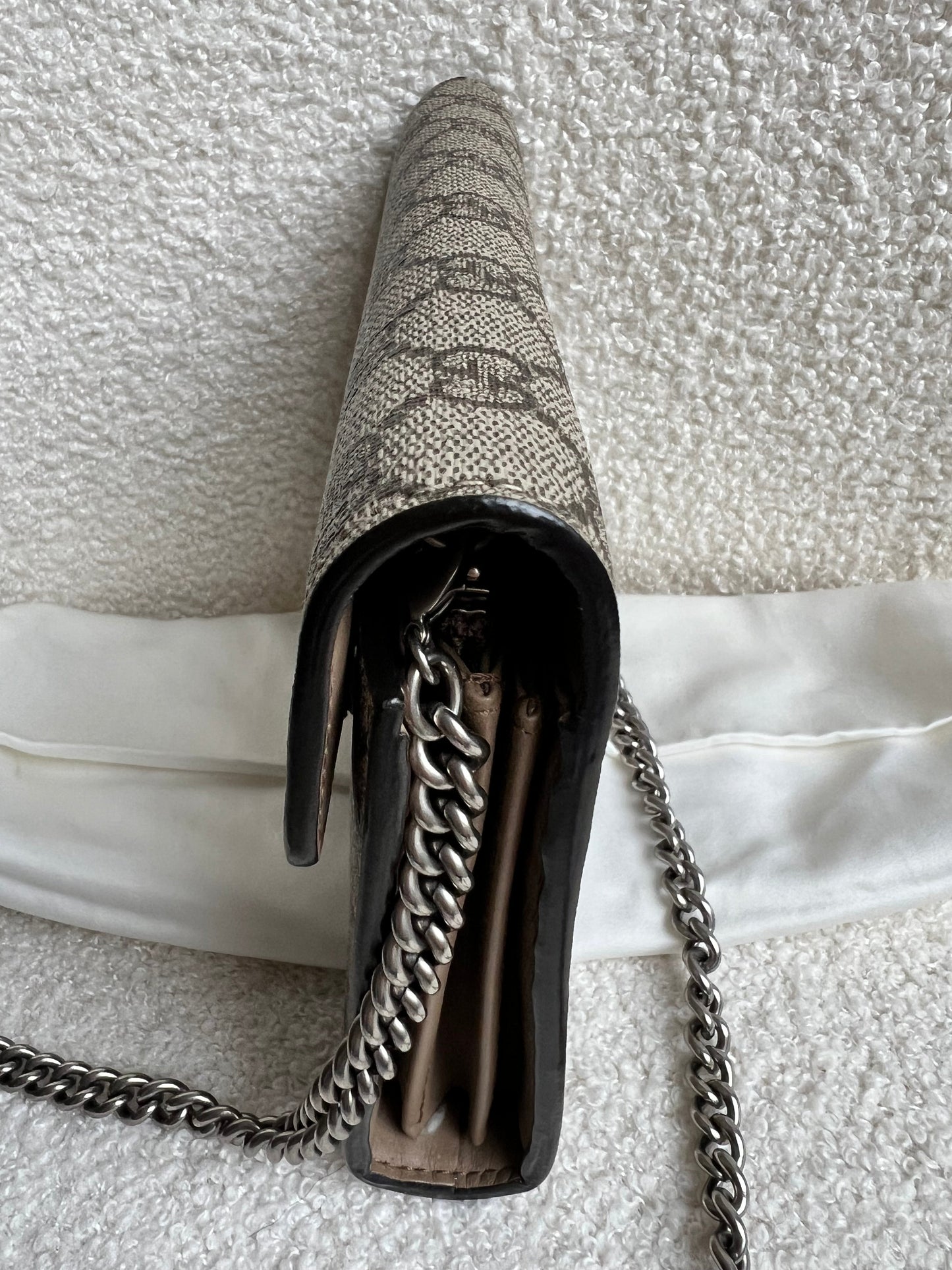 Gucci Dionysus GG Supreme Chain Wallet (RRP £1250)