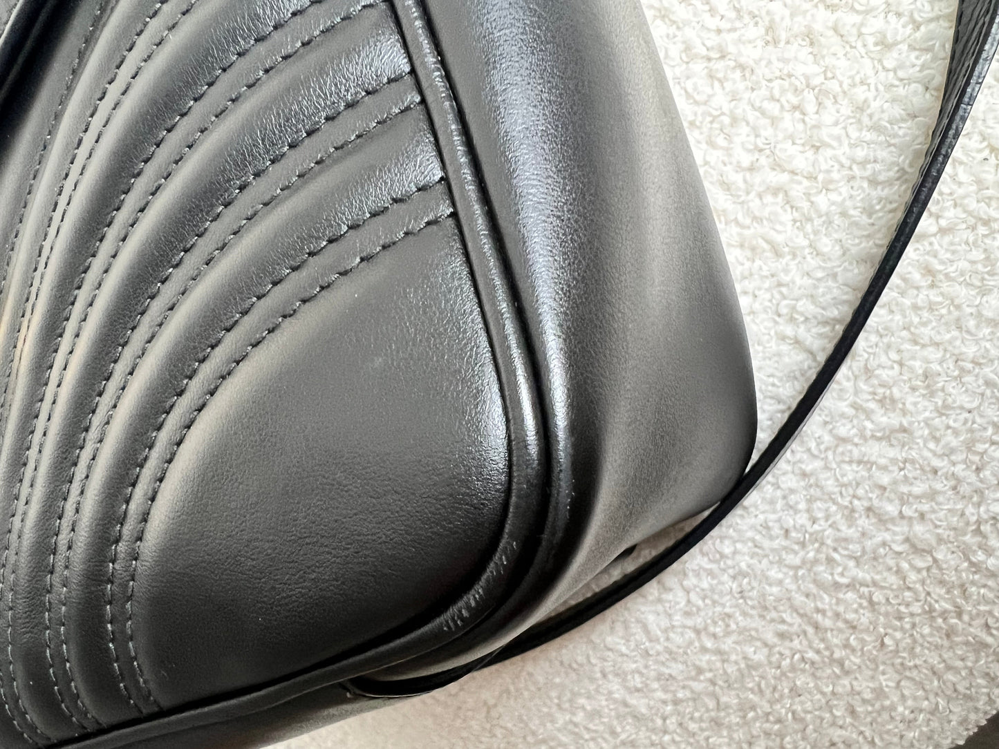 Gucci GG Black Marmont Medium Top Handle Bag (RRP £2290)