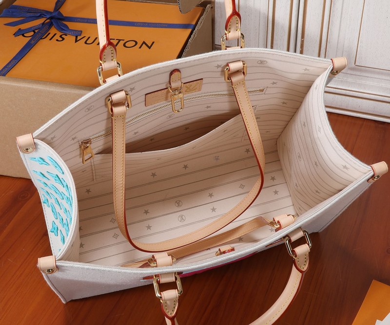 Alice Bags- Louis Vuittons  - 16523