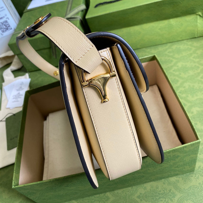 Gucci   Luxury Bags  1083