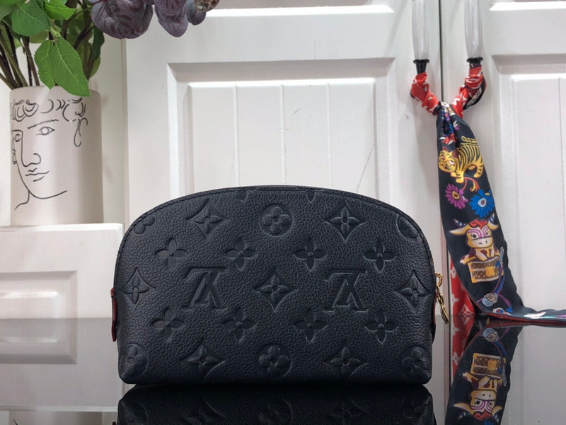 Alice Bags- Louis Vuittons  - 16529