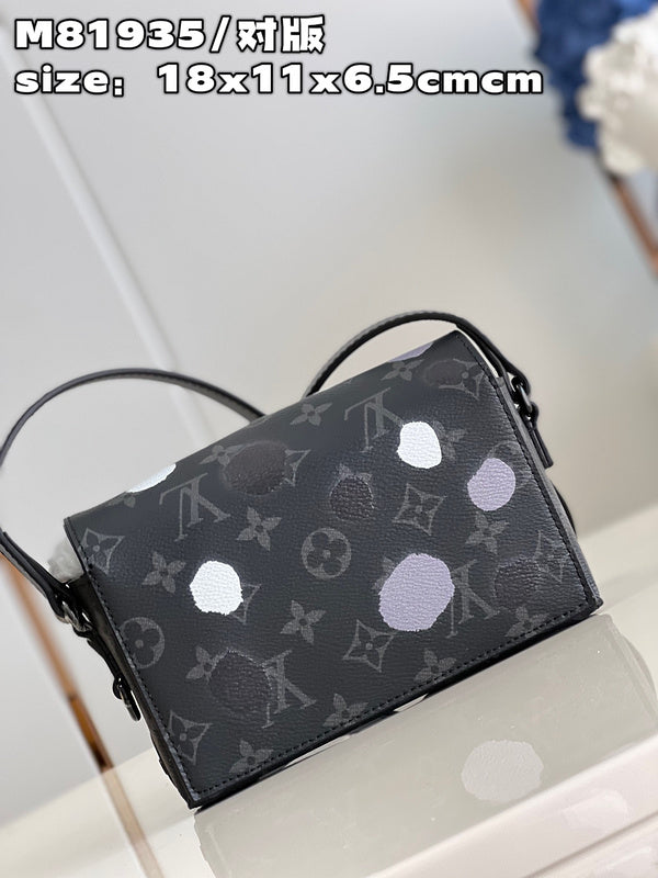 Alice Bags- Louis Vuittons  - 15895