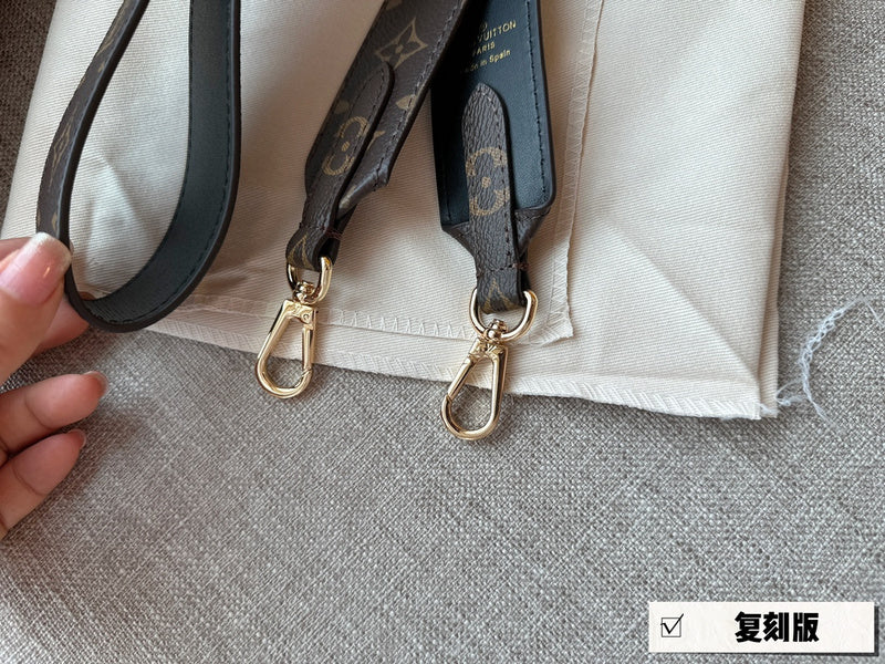 Alice bags - Louis Vuittons  - 15079