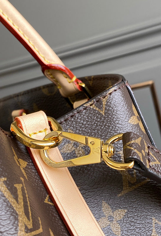 Alice bags - Louis Vuittons  - 15420