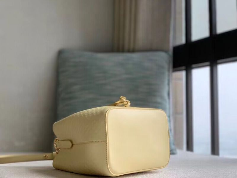 Alice bags - Louis Vuittons  - 15616