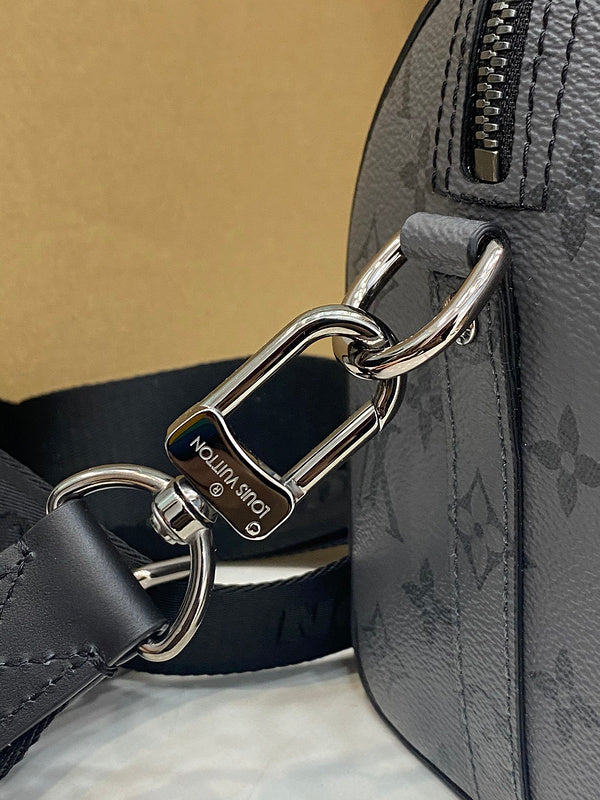 Alice Bags- Louis Vuittons  - 16245