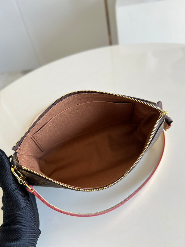 Alice Bags- Louis Vuittons  - 16545