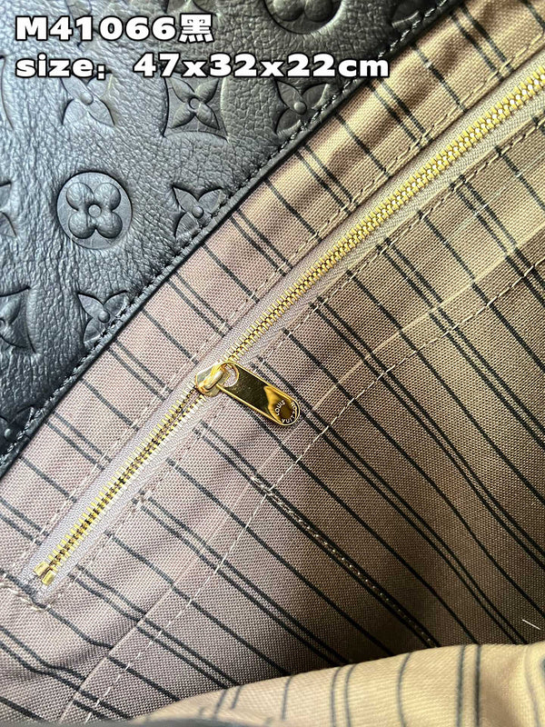 Alice Bags- Louis Vuittons  - 16032