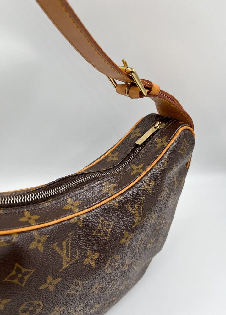 Louis Vuitton Croissant MM Bag