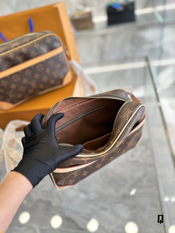 Alice bags - Louis Vuittons  - 15140