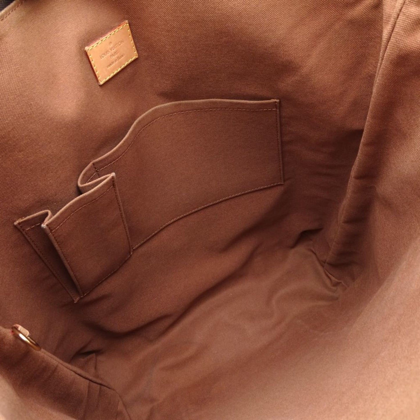 LOUIS VUITTON Beaubourg Tote