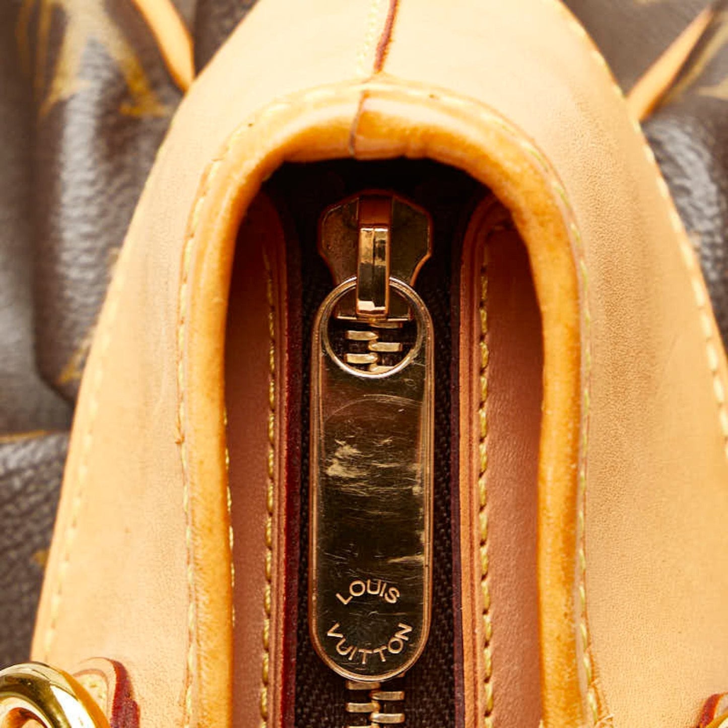 LOUIS VUITTON Boetie Handbag