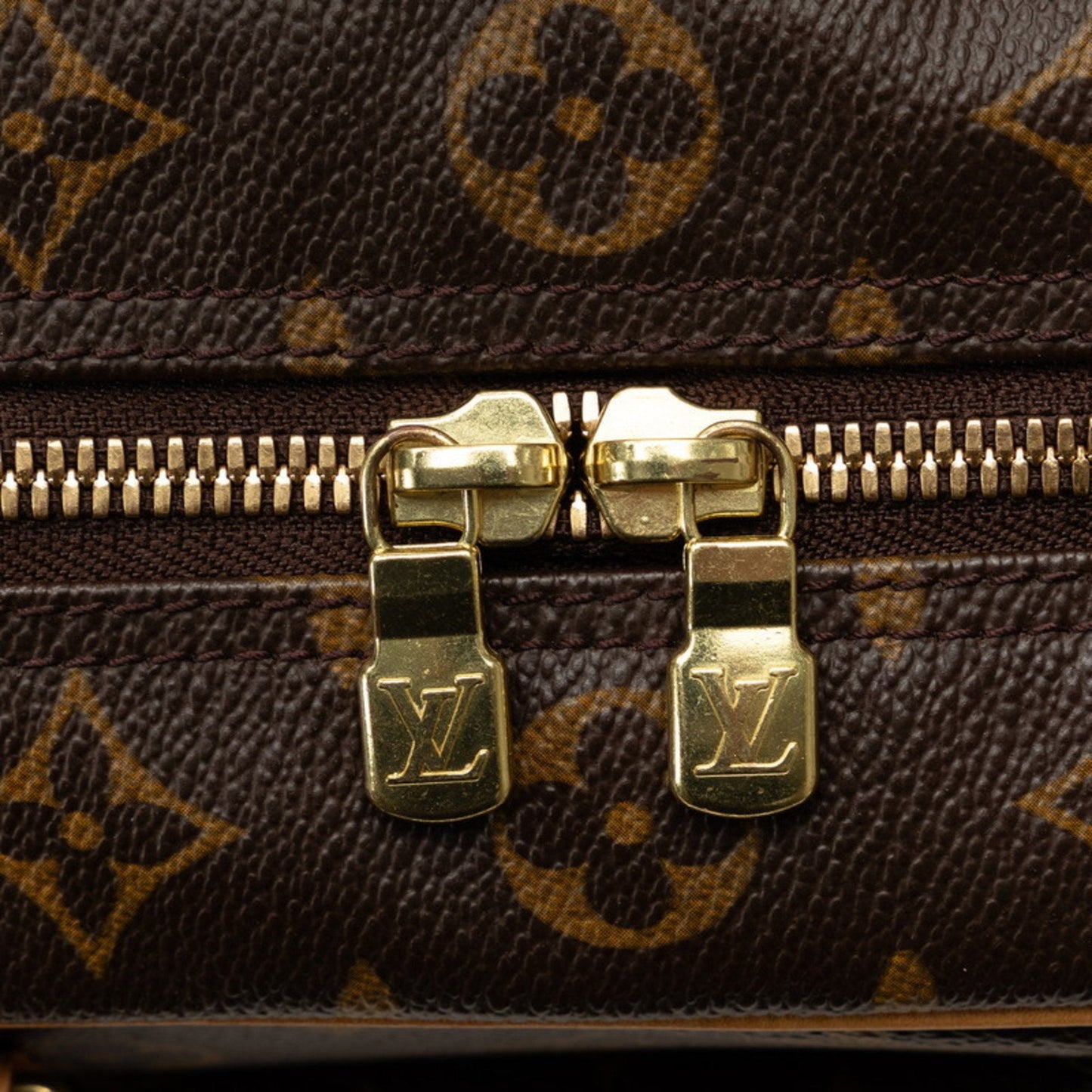 LOUIS VUITTON Excentri cite Handbag