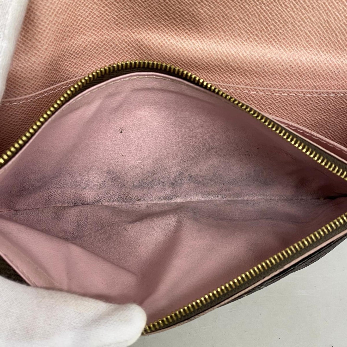 LOUIS VUITTON Caissa Wallet