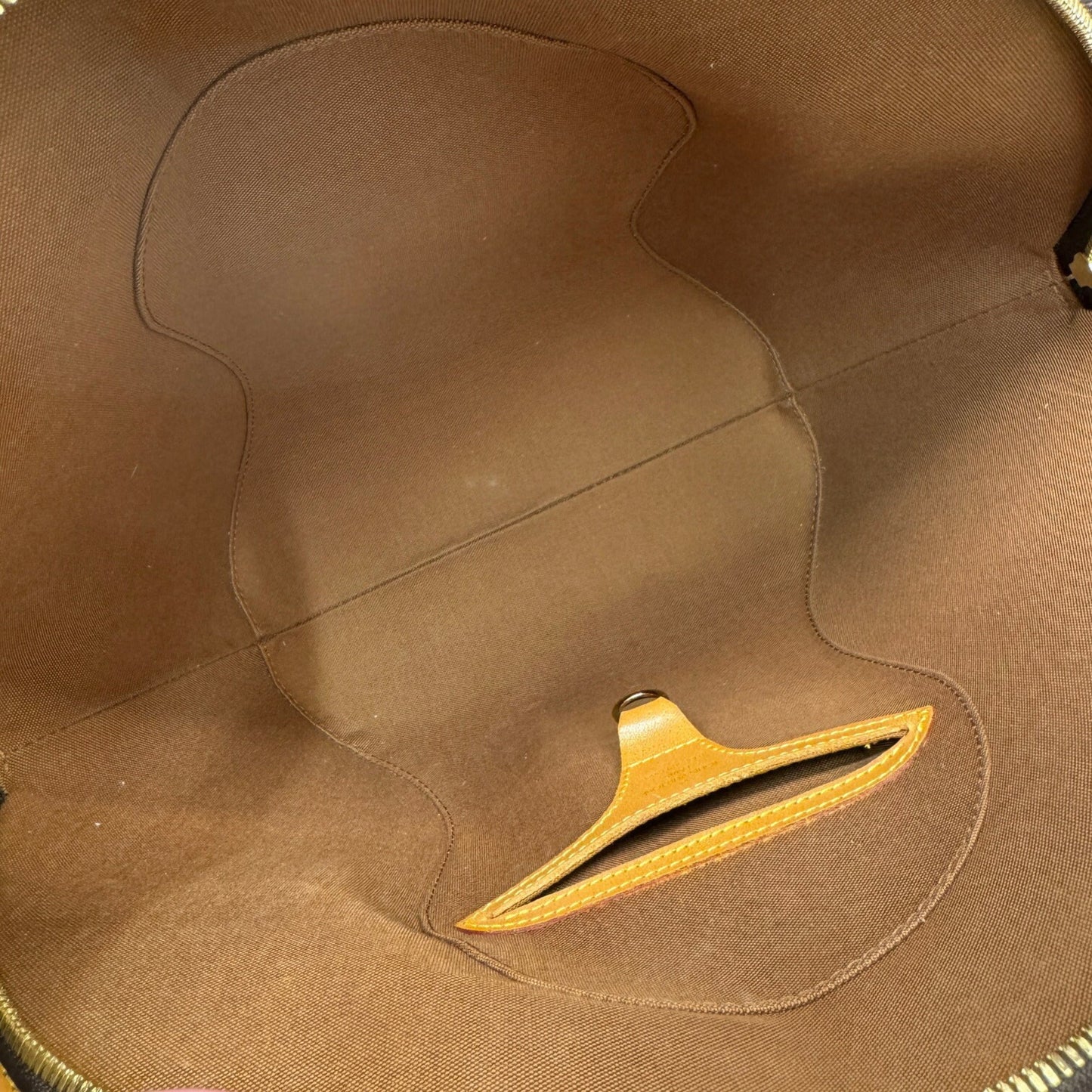 LOUIS VUITTON Ellipse Handbag