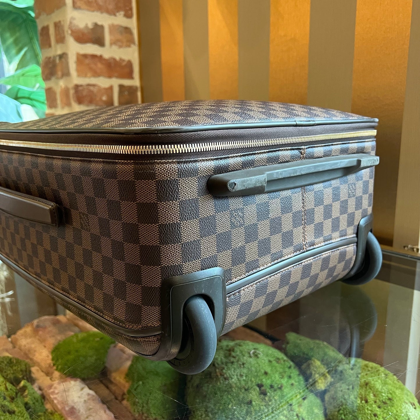 LOUIS VUITTON  Pegase 50 Damier Ebene Canvas Suitcase