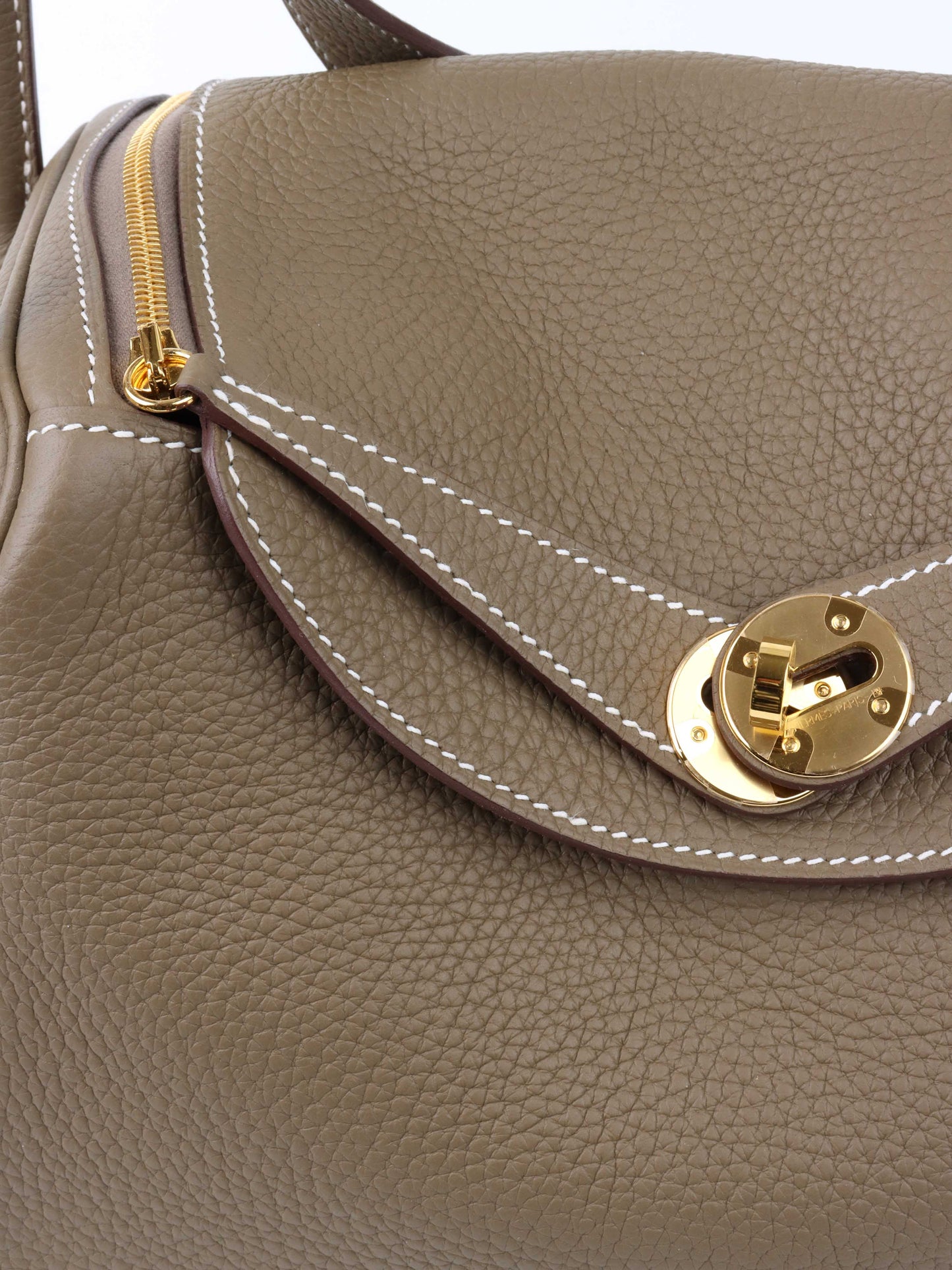 Hermes Etoupe Lindy 26 GHW.