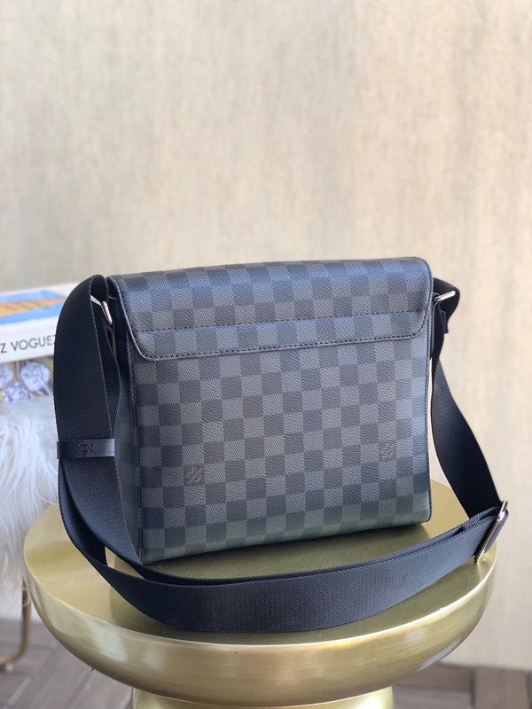 Alice Bags- Louis Vuittons  - 15869