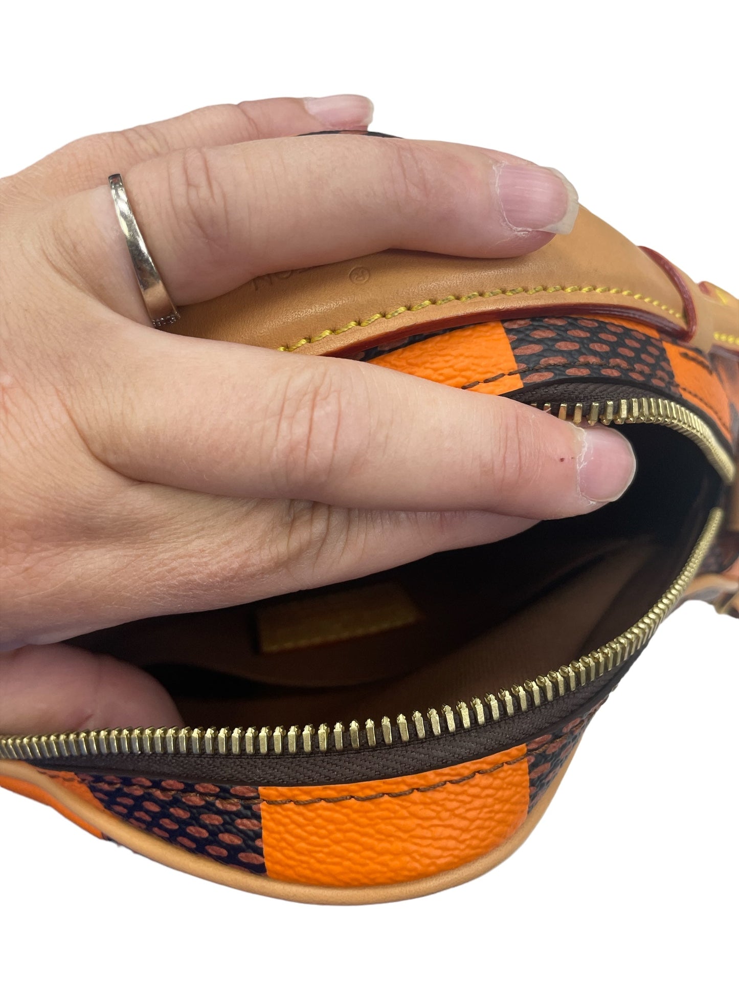 Crossbody Luxury Designer Louis Vuitton, Size Small