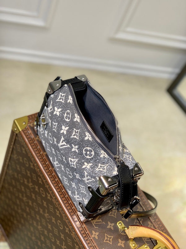 Alice Bags- Louis Vuittons  - 16046