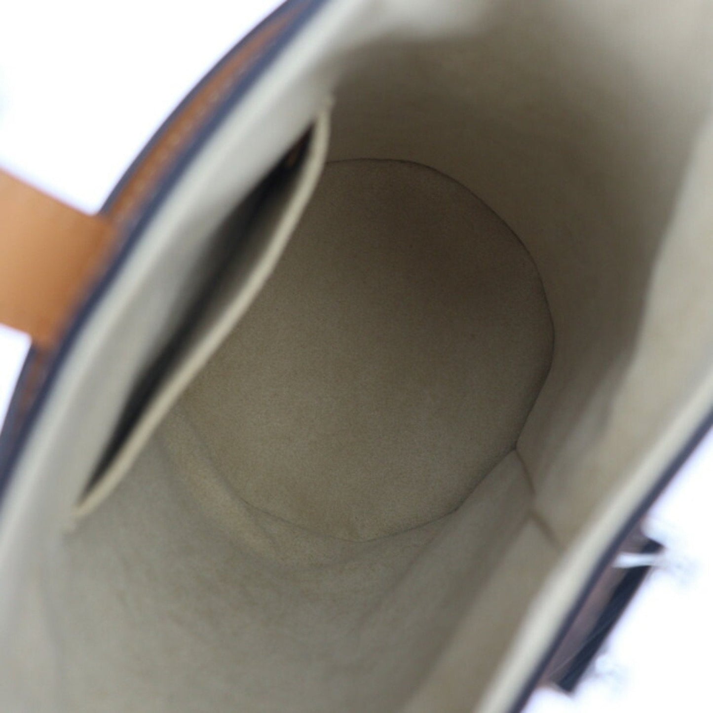 LOUIS VUITTON Duffle Handbag