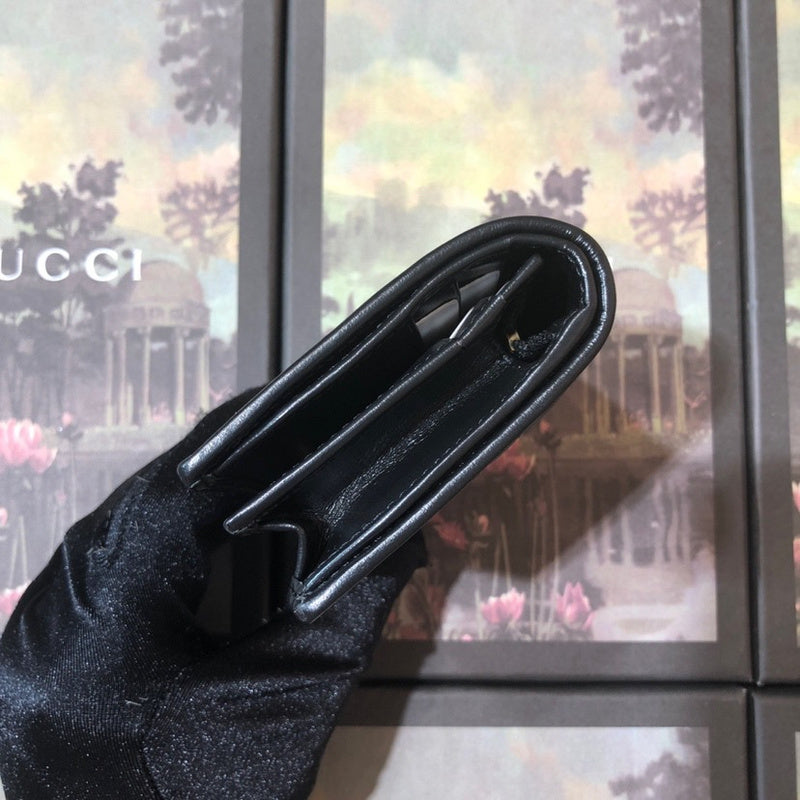 Gucci   Luxury Bags  858