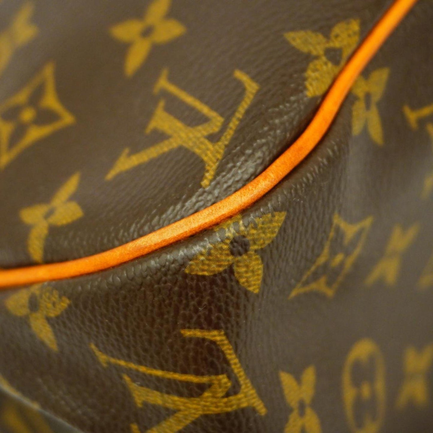 LOUIS VUITTON Batignolles Tote