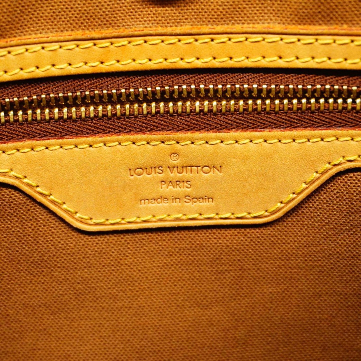 LOUIS VUITTON Batignolles Tote