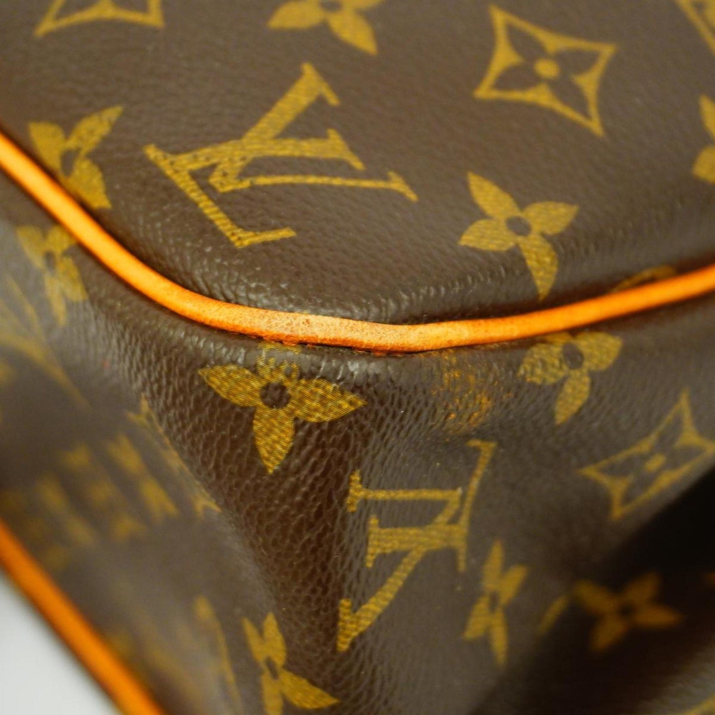 LOUIS VUITTON Batignolles Tote