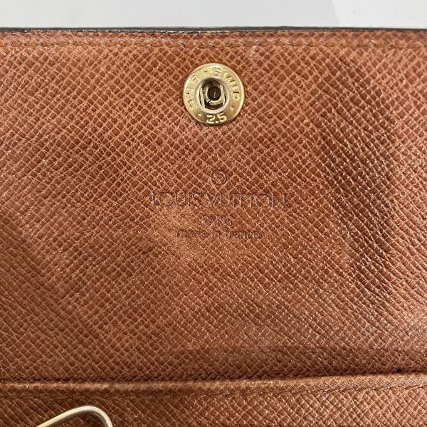 LOUIS VUITTON 6 key holder Wallet