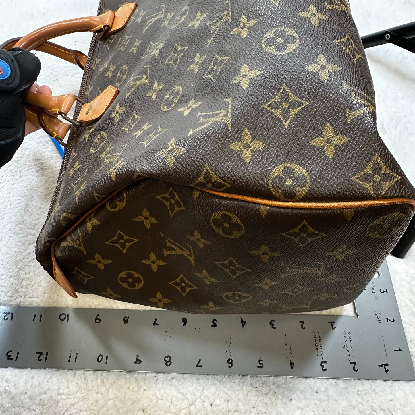 HandBag Luxury Designer Louis Vuitton Speedy 40, Size Large
