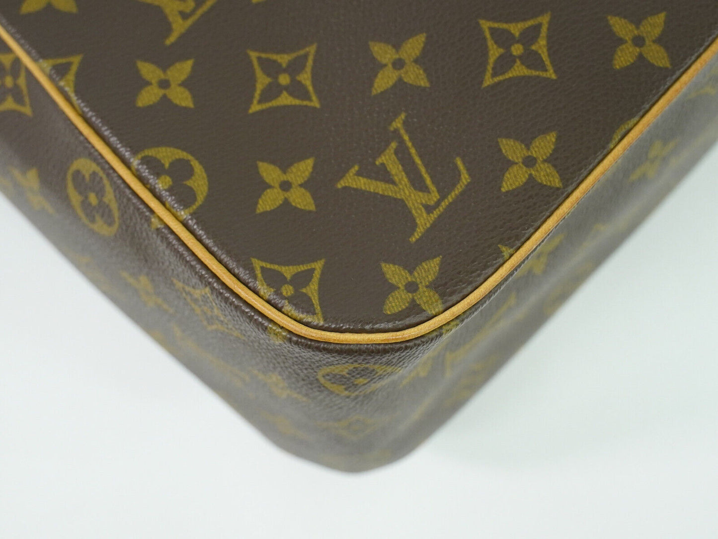 LOUIS VUITTON Excentri cite Handbag