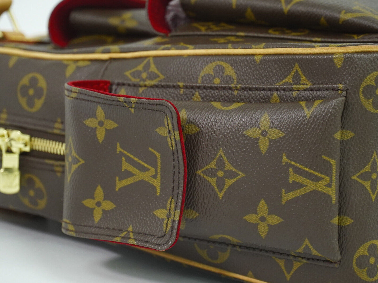 LOUIS VUITTON Excentri cite Handbag