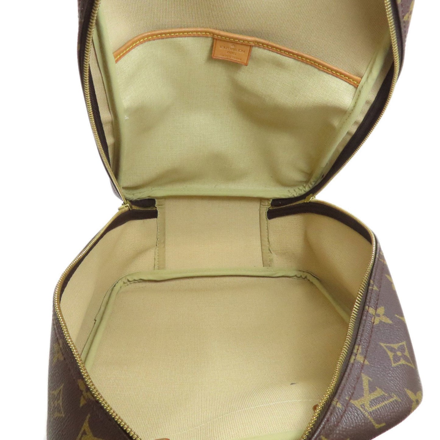 LOUIS VUITTON Excursion Handbag