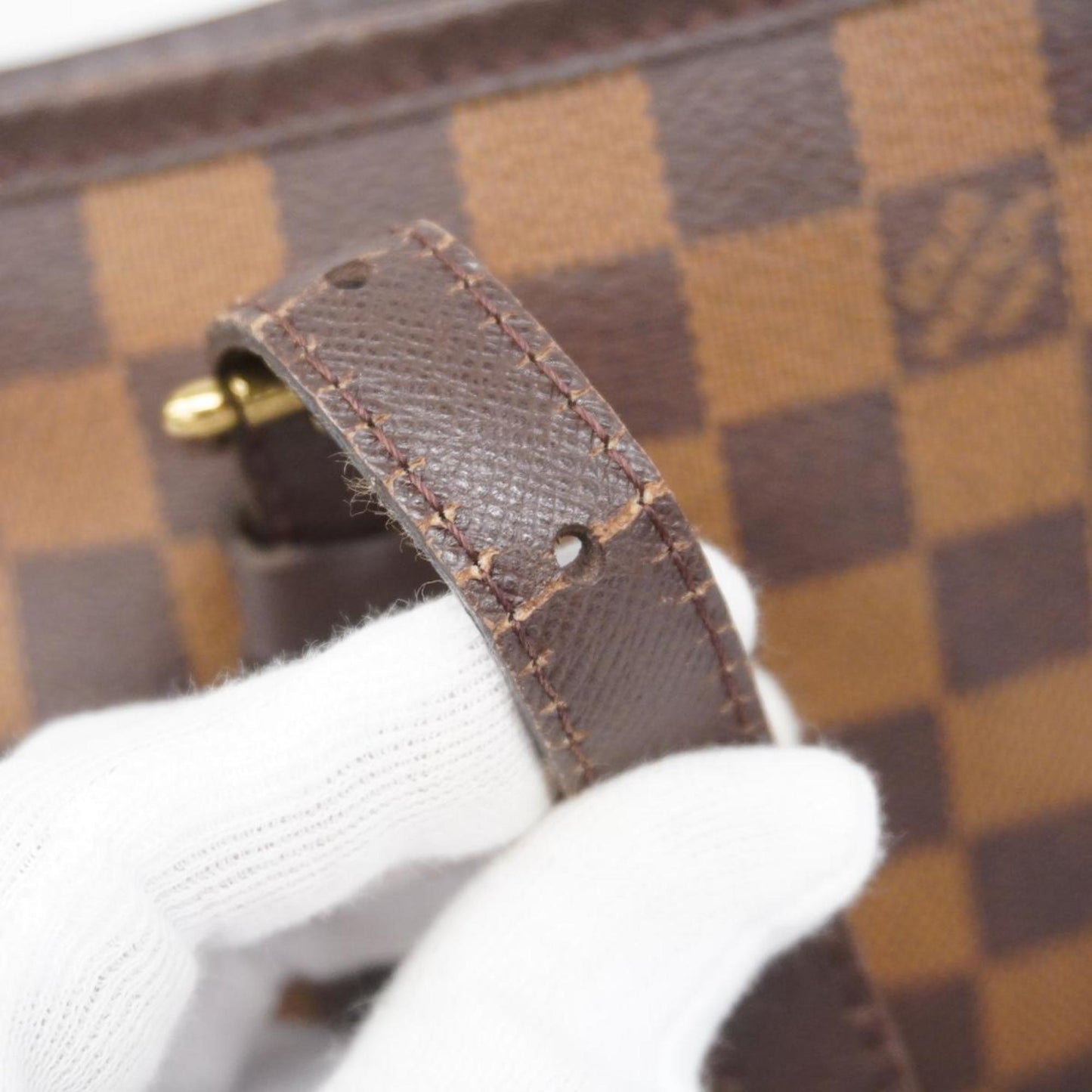 LOUIS VUITTON Bucket Tote